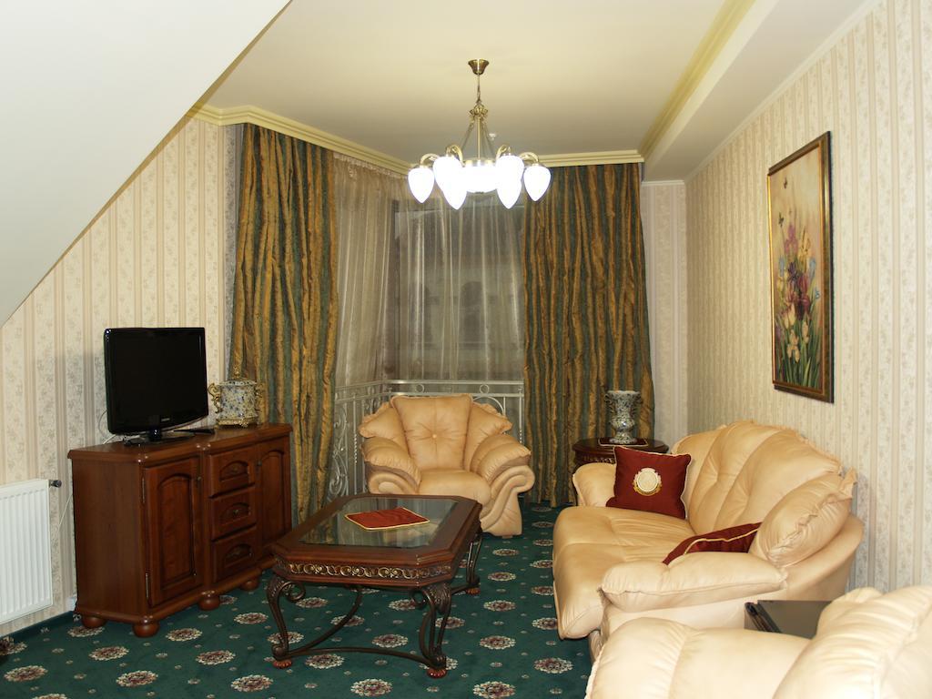 Atrium Hotel Ivano-Frankivsk Luaran gambar